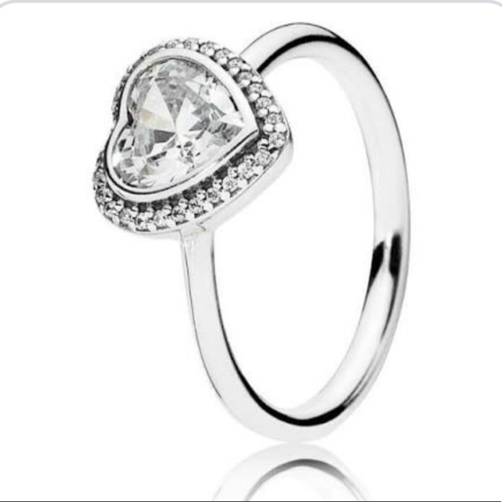 Pandora sparkling love ring
